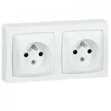 Prise doubles 2x2P + T - saillie complet - 086076- Legrand