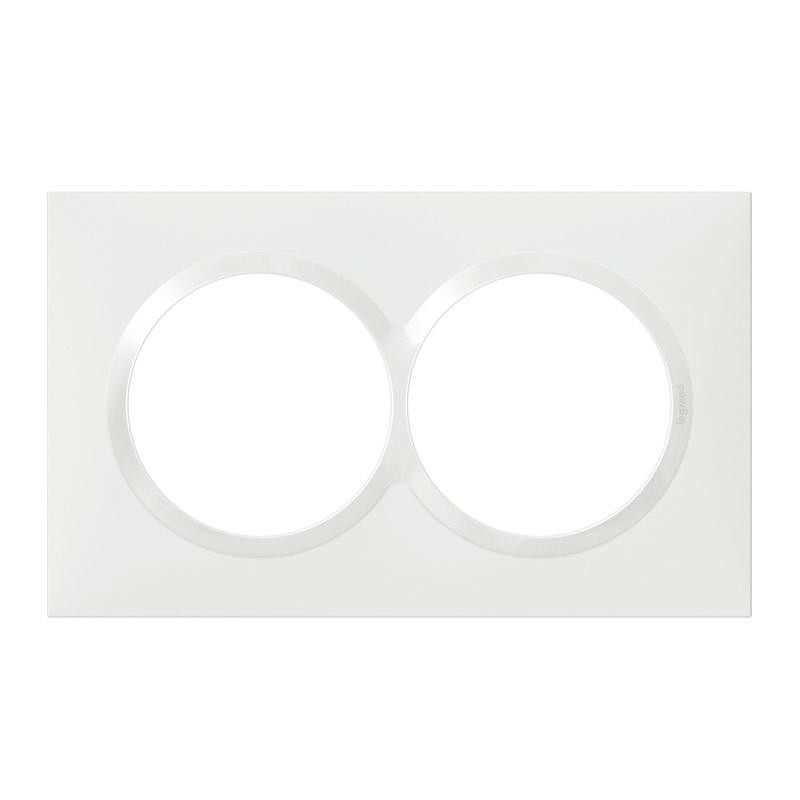 Plaque de finition carrée spéciale entraxe 57mm – 2 postes Dooxie – Blanc – 600807 – Legrand