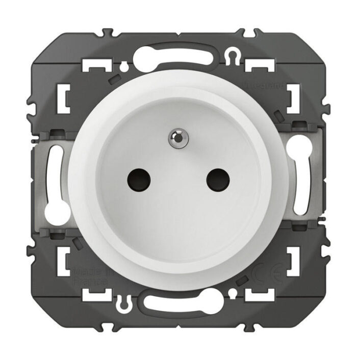 Prise de courant easyréno 2P+T 16A Dooxie - Blanc - 600328 - Legrand