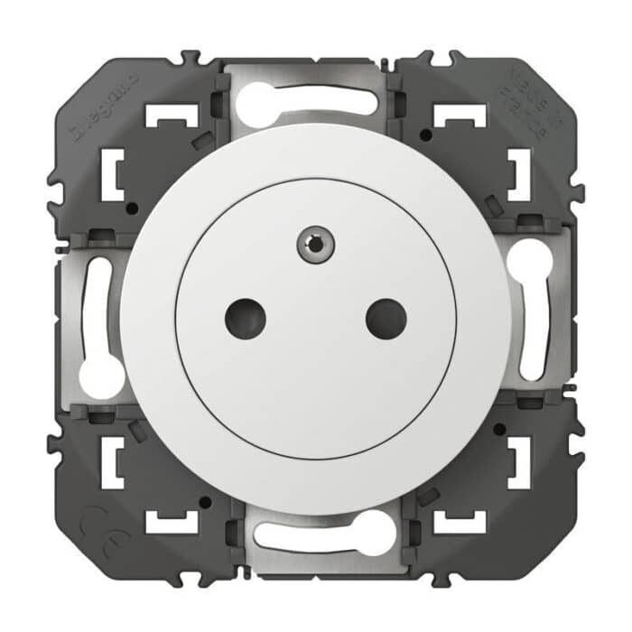 Prise de courant 2P+T Surface 16A Dooxie - Blanc - 600335 - Legrand