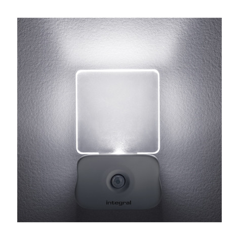 Veilleuse LED crépusculaire sur piles avec détection de mouvement - ILNLMS-CL-BAT - Integral LED