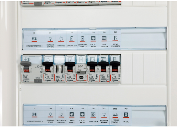 Contacteur pour tarifs heures creuses - bipolaire 230V~ - 25A - 1 module -  particulier